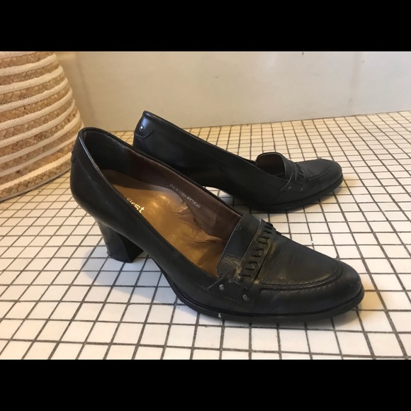 Stylish Feetfirst leather pumps - Picture 2 of 3